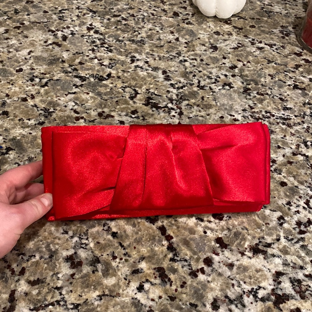 Red clutch/purse by Jacqueline Ferrar - Picture 1 of 7